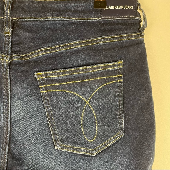 Calvin Klein Dark Wash High Rise Bermuda Shorts Women’s Size 12 - Picture 7 of 10